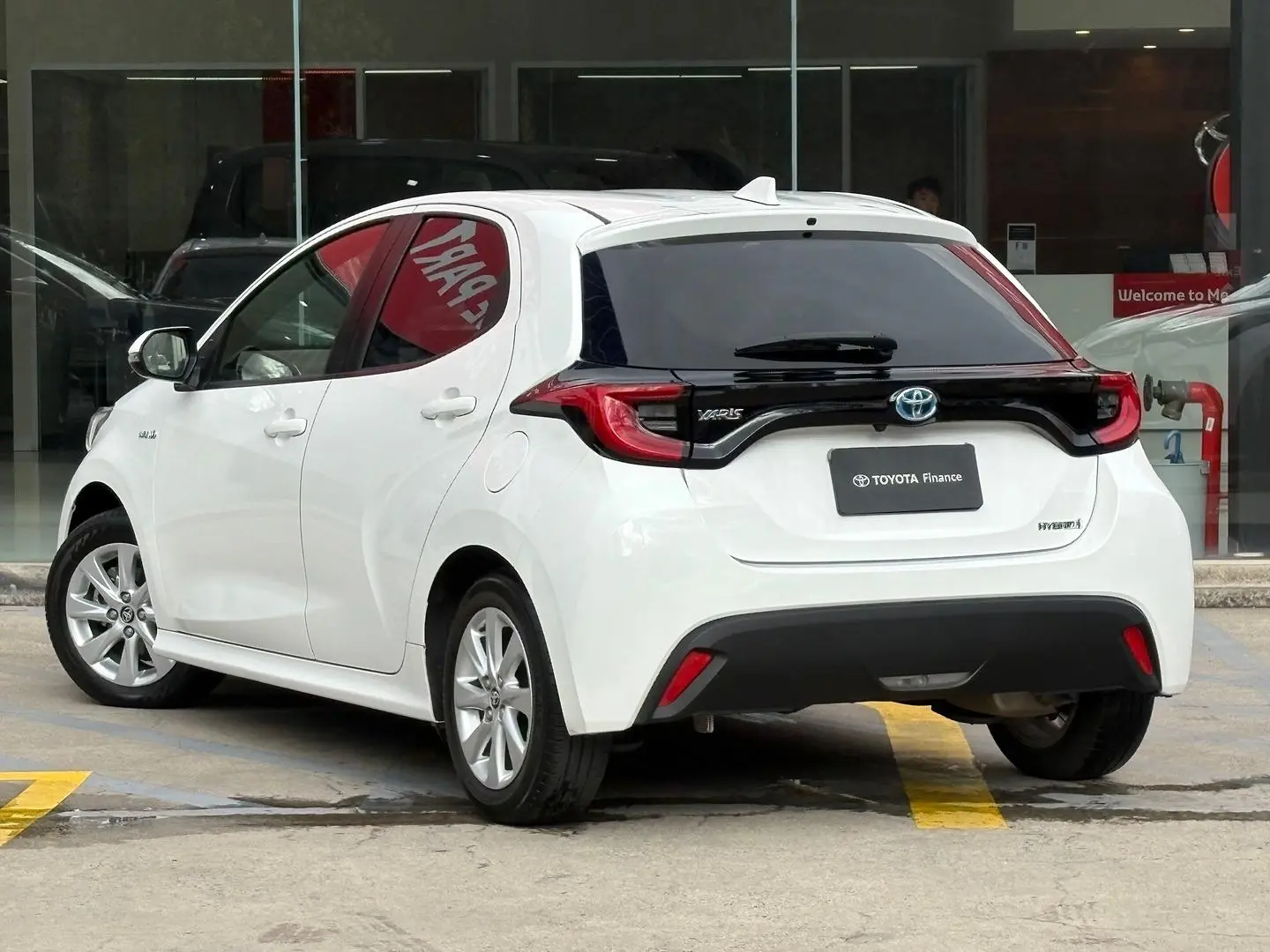 2022 Toyota Yaris Gallery Image 10