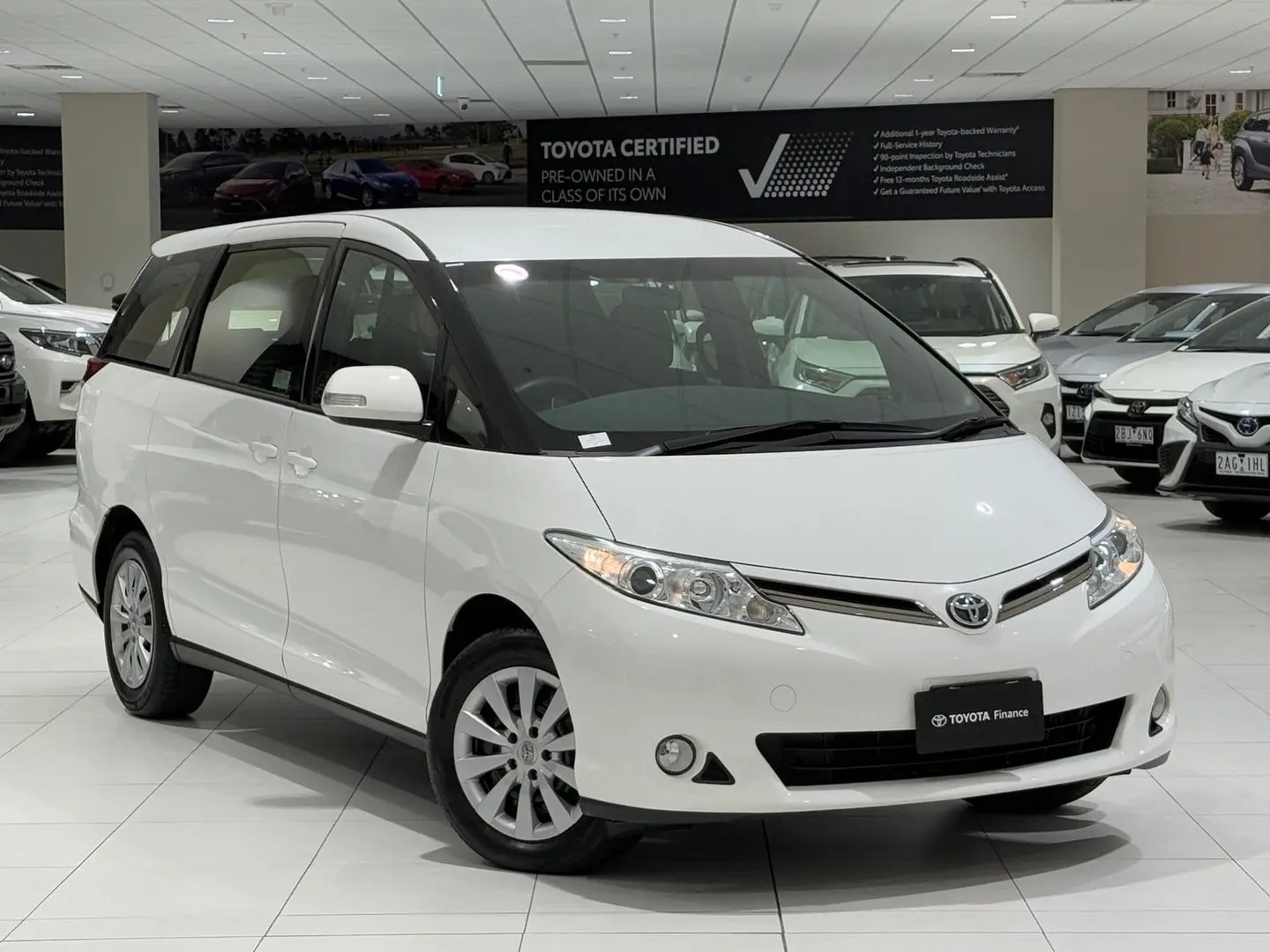 2018 Toyota Tarago Gallery Image 1