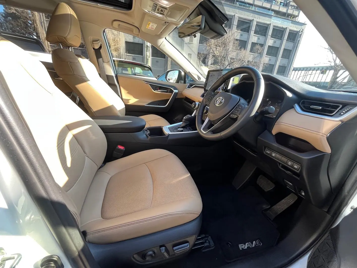 2024 Toyota RAV4 Gallery Image 14