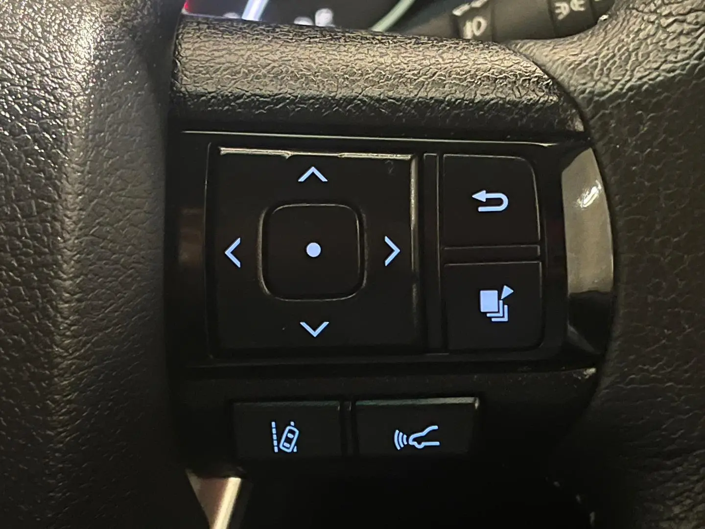 2023 Toyota Hilux Gallery Image 24