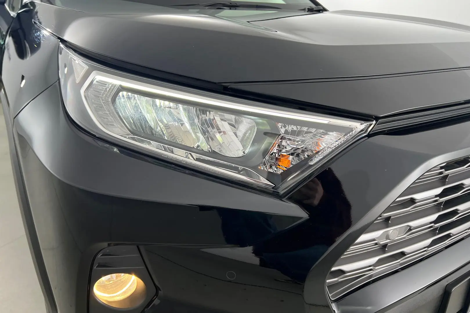 2021 Toyota RAV4 Gallery Image 11