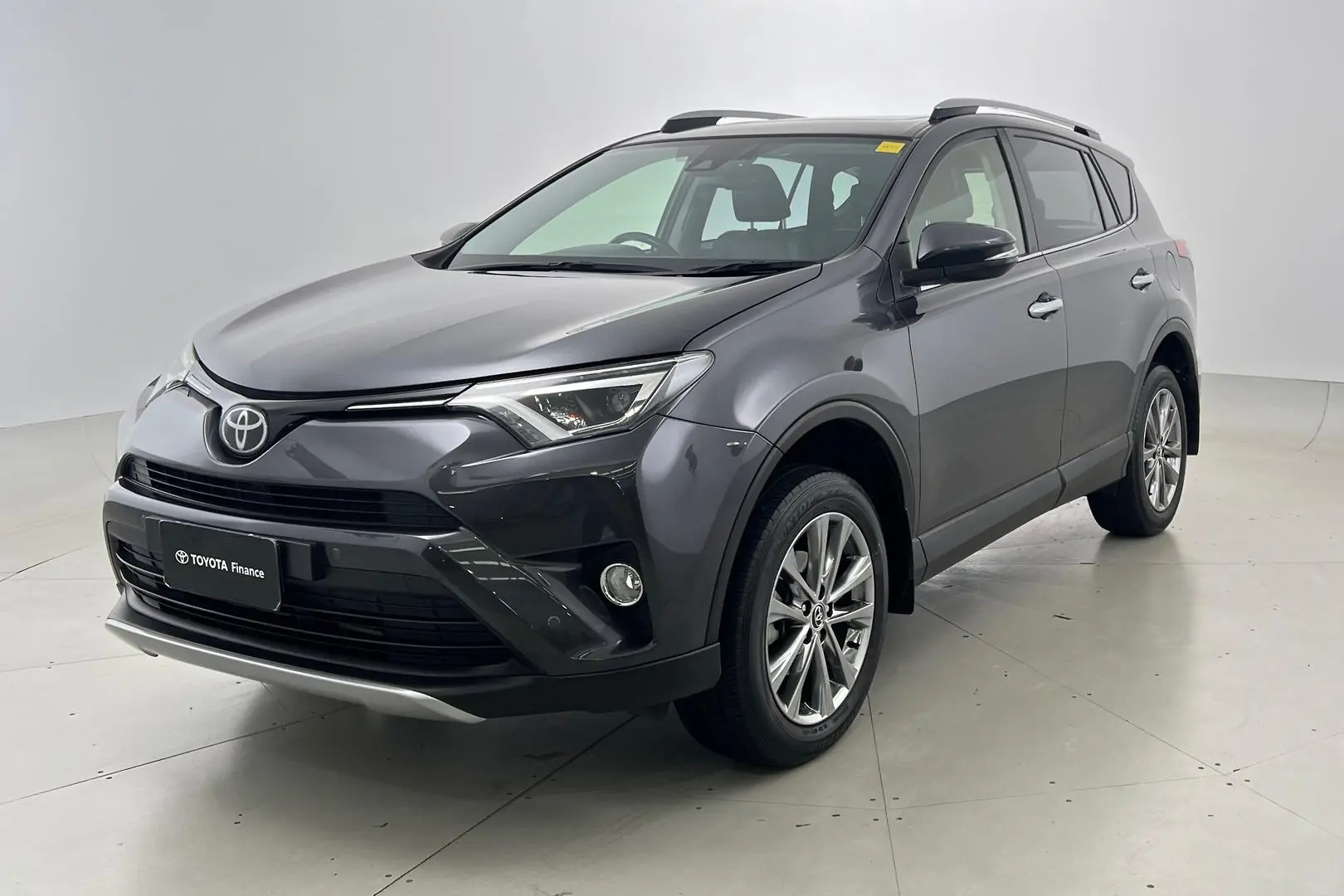 2018 Toyota RAV4 Gallery Image 9