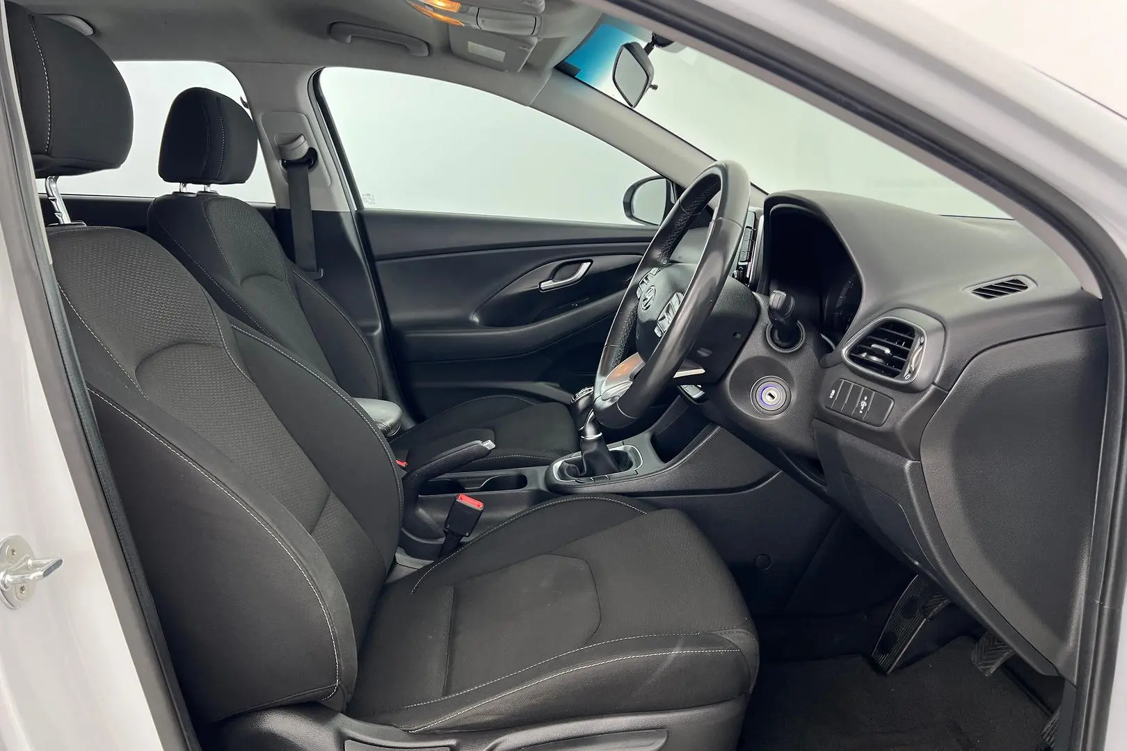 2020 Hyundai i30 Gallery Image 14