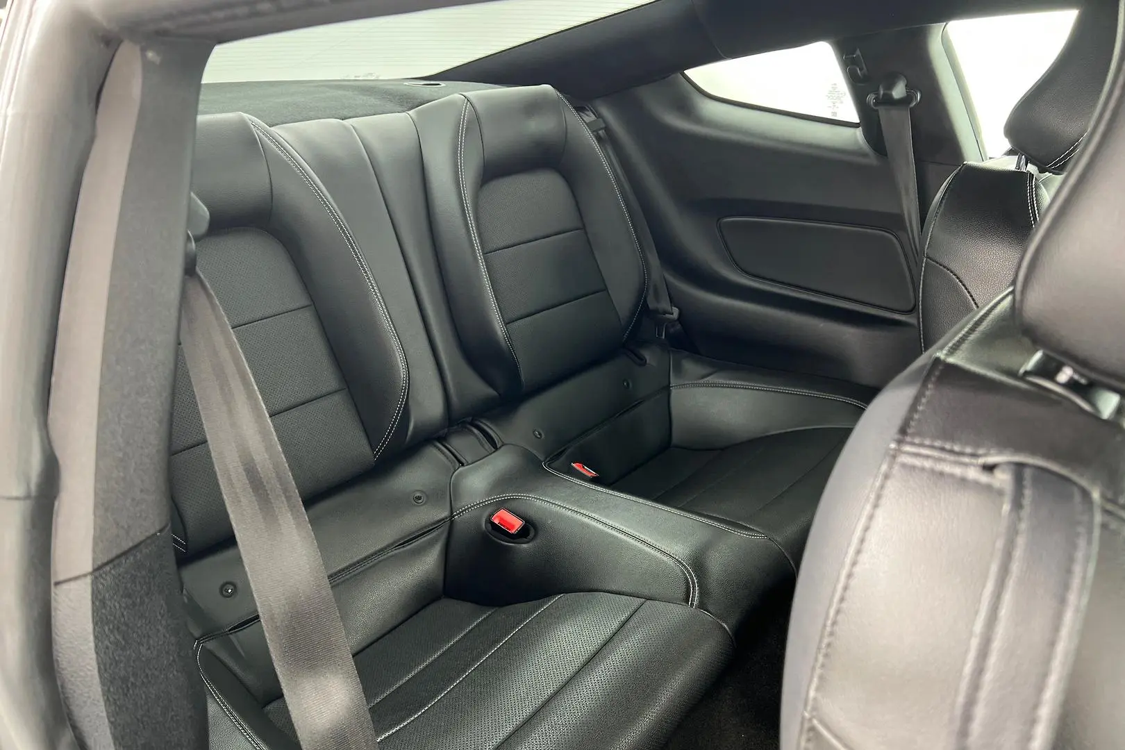 2018 Ford Mustang Gallery Image 15