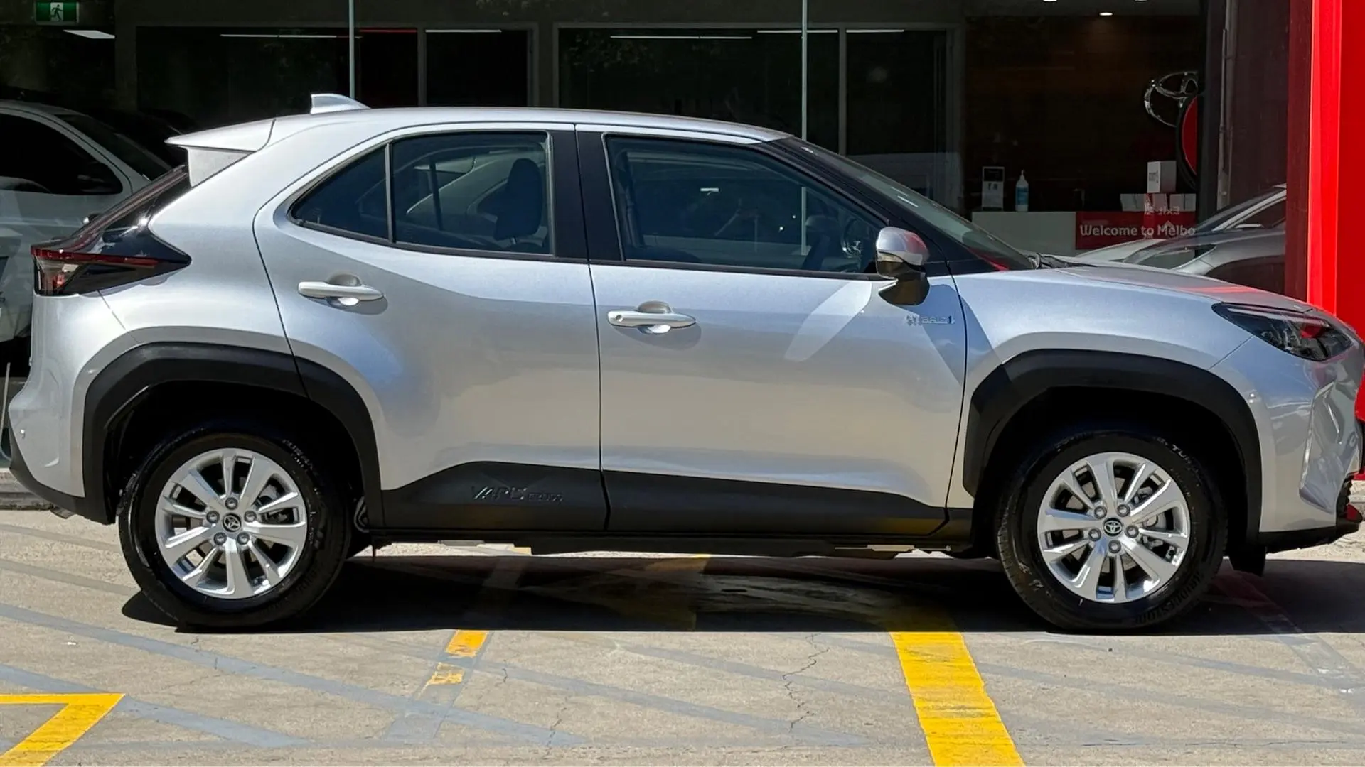 2021 Toyota Yaris Cross Gallery Image 2
