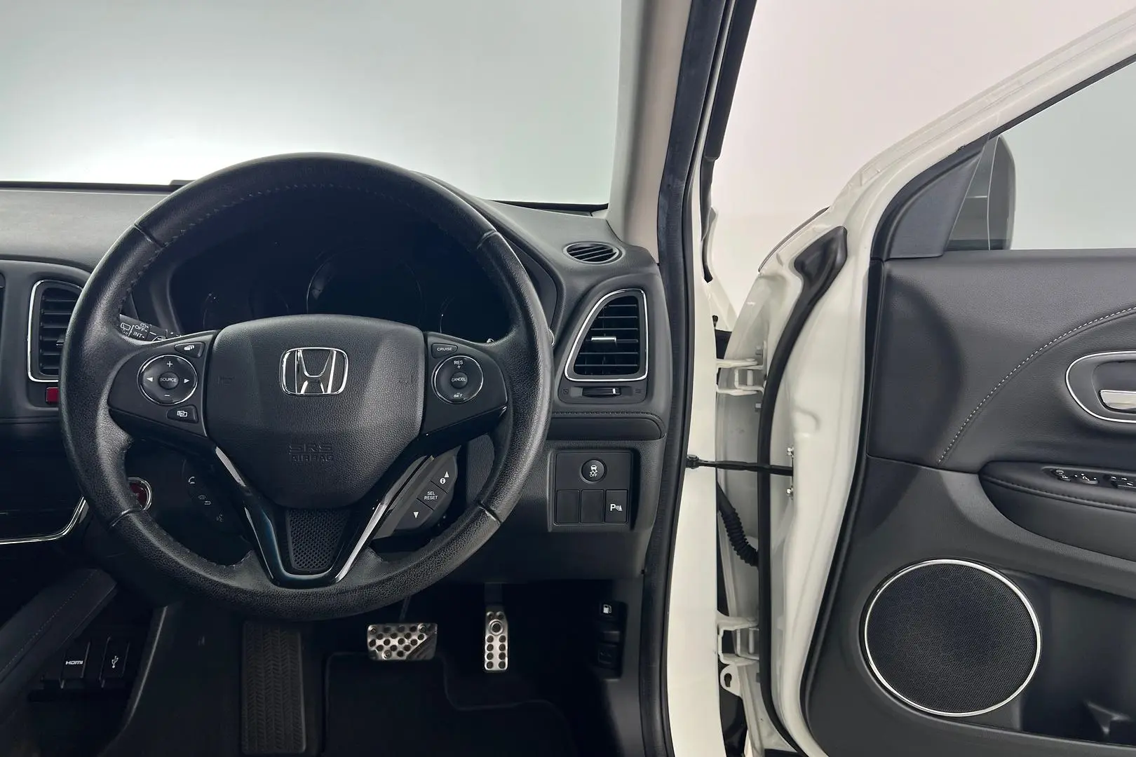 2016 Honda HR-V Gallery Image 18