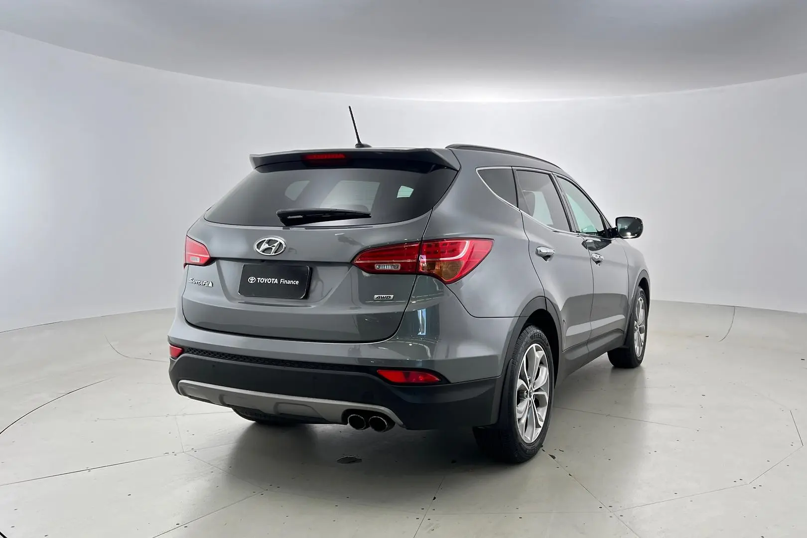 2013 Hyundai Santa Fe Gallery Image 4