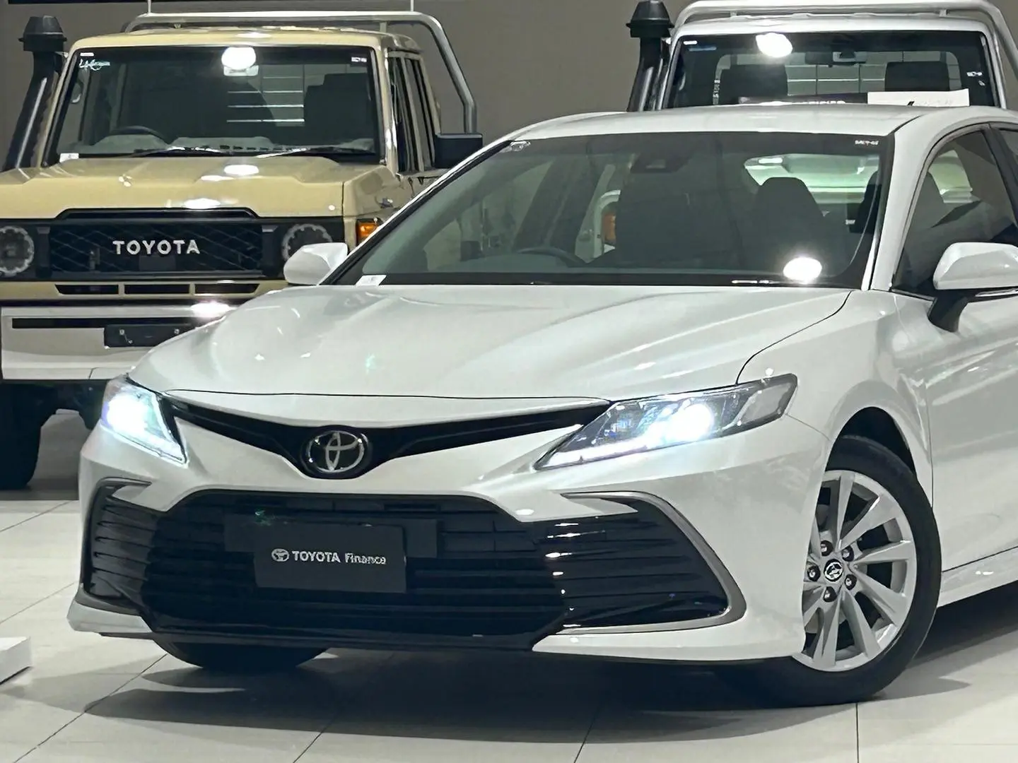 2021 Toyota Camry Gallery Image 7