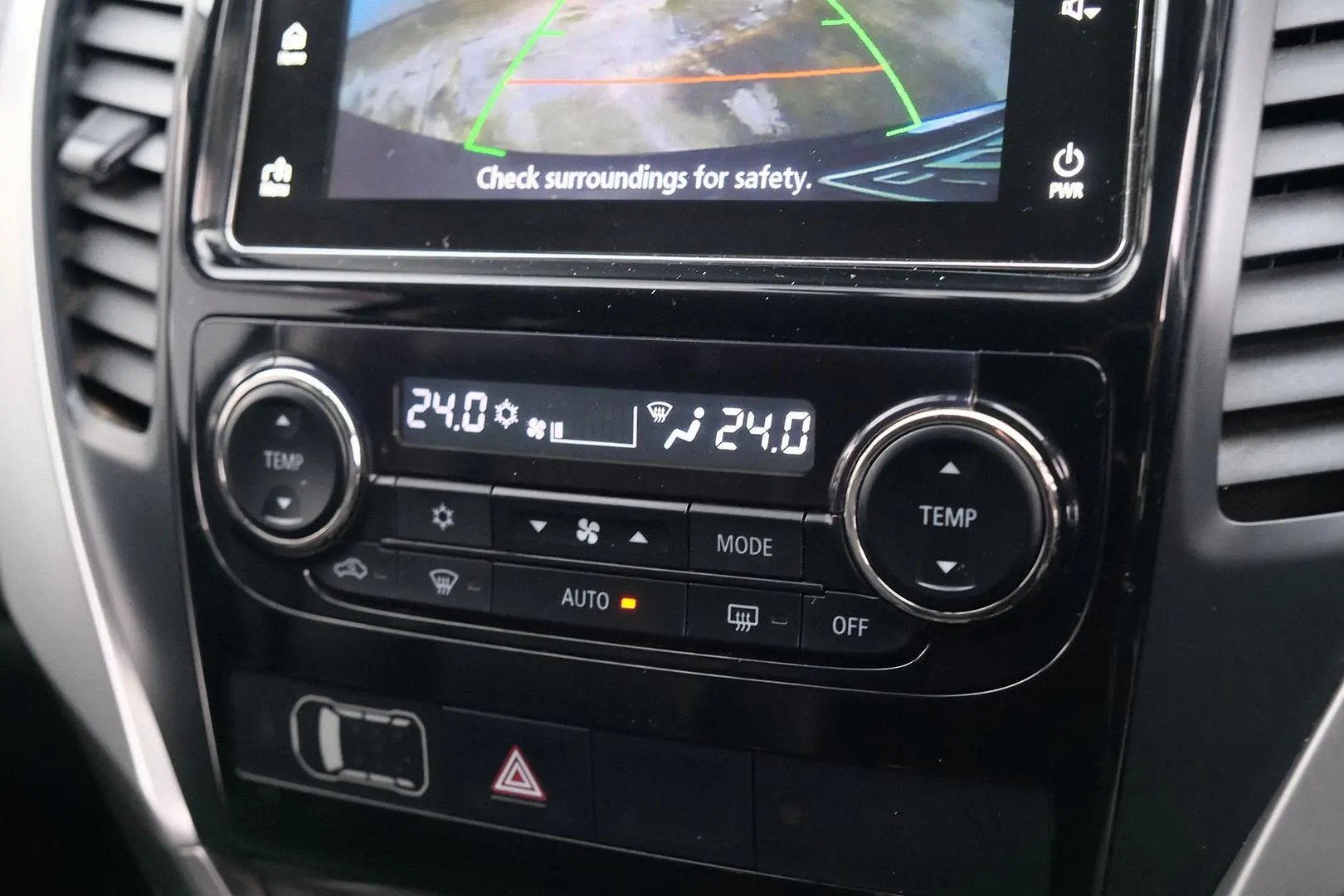 2018 Mitsubishi Pajero Sport Gallery Image 20