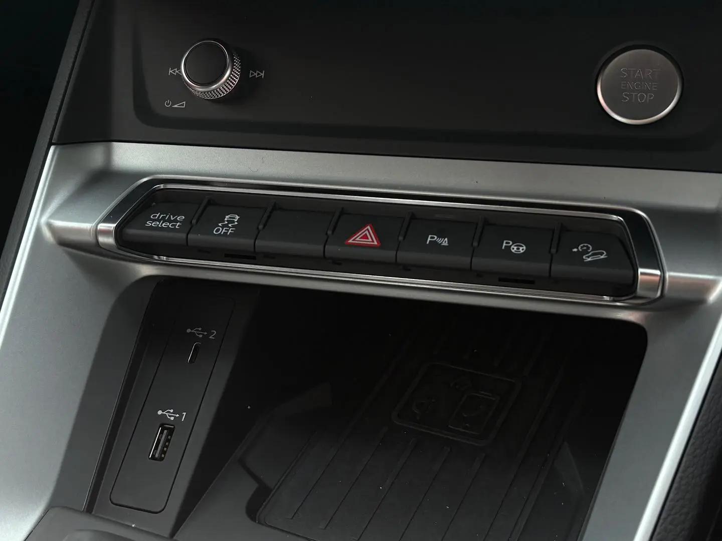2020 Audi Q3 Gallery Image 23