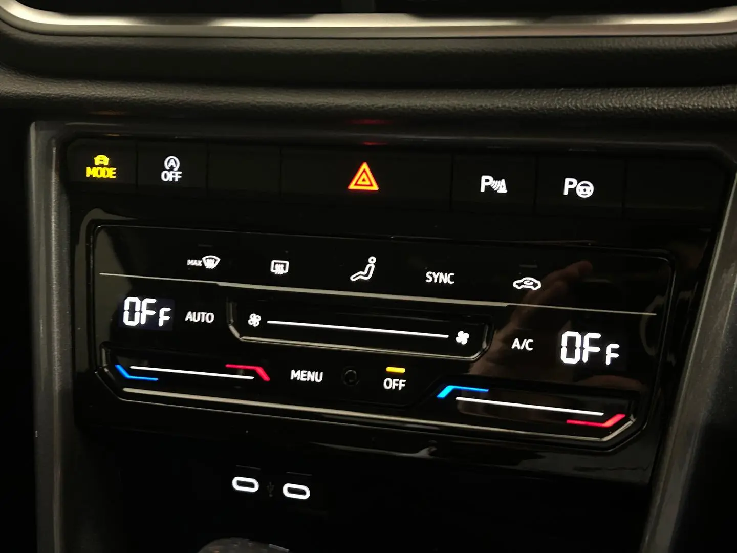 2024 Volkswagen T-Roc Gallery Image 15
