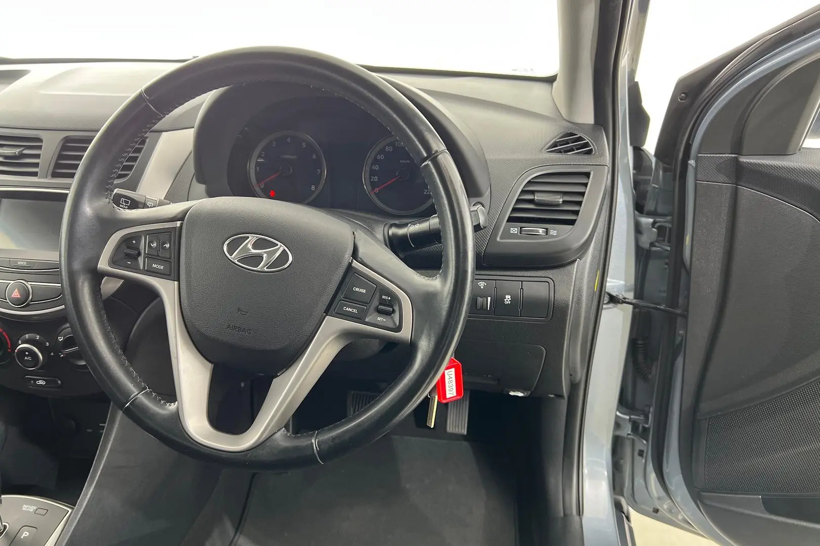 2018 Hyundai Accent Gallery Image 14