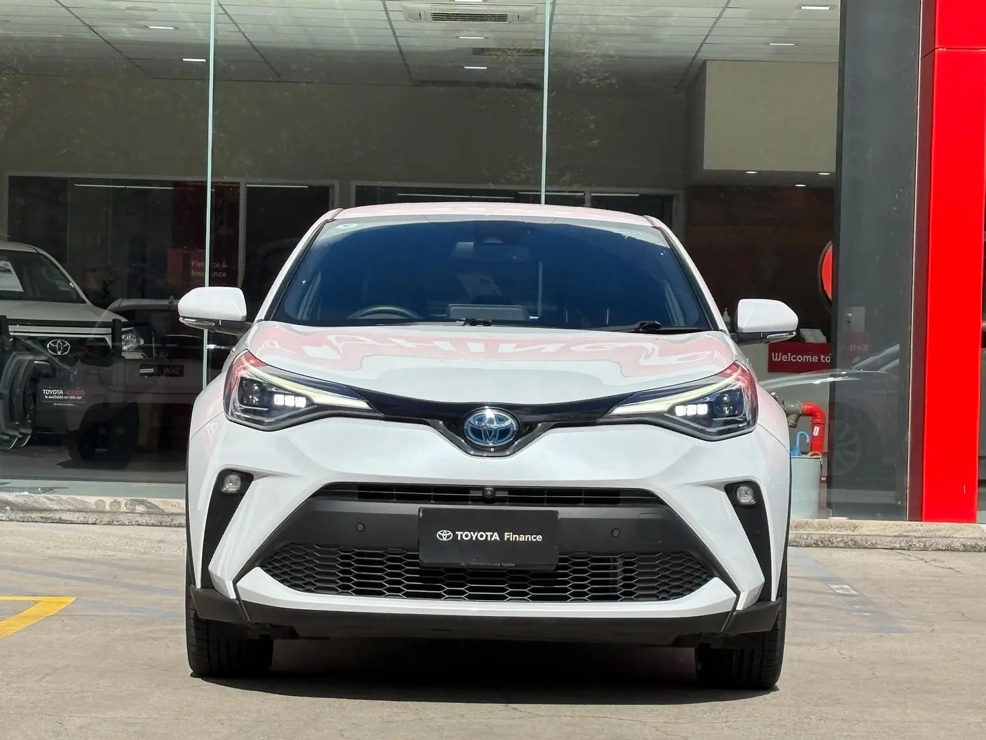 2022 Toyota C-HR Gallery Image 7
