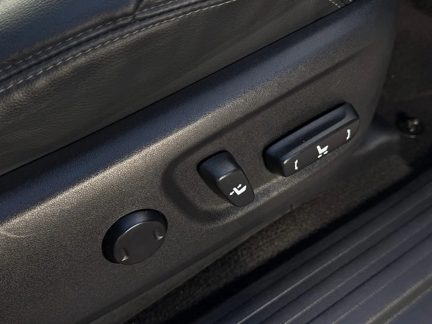 2019 Toyota Landcruiser Prado Gallery Image 13