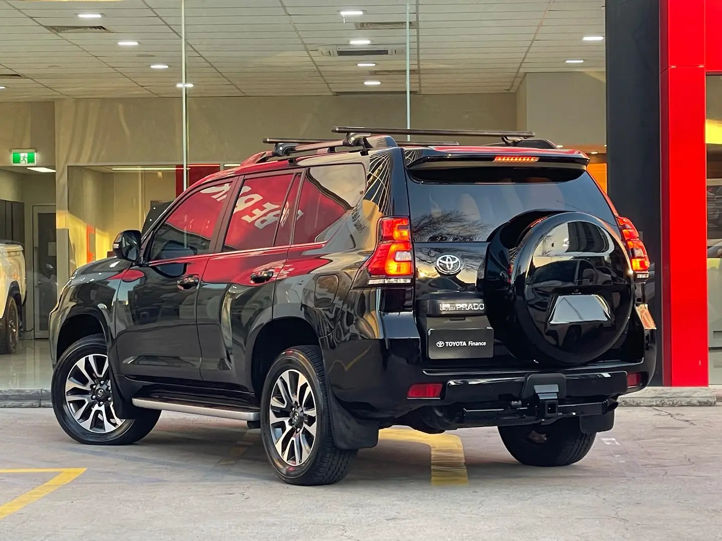 2023 Toyota Landcruiser Prado Gallery Image 9