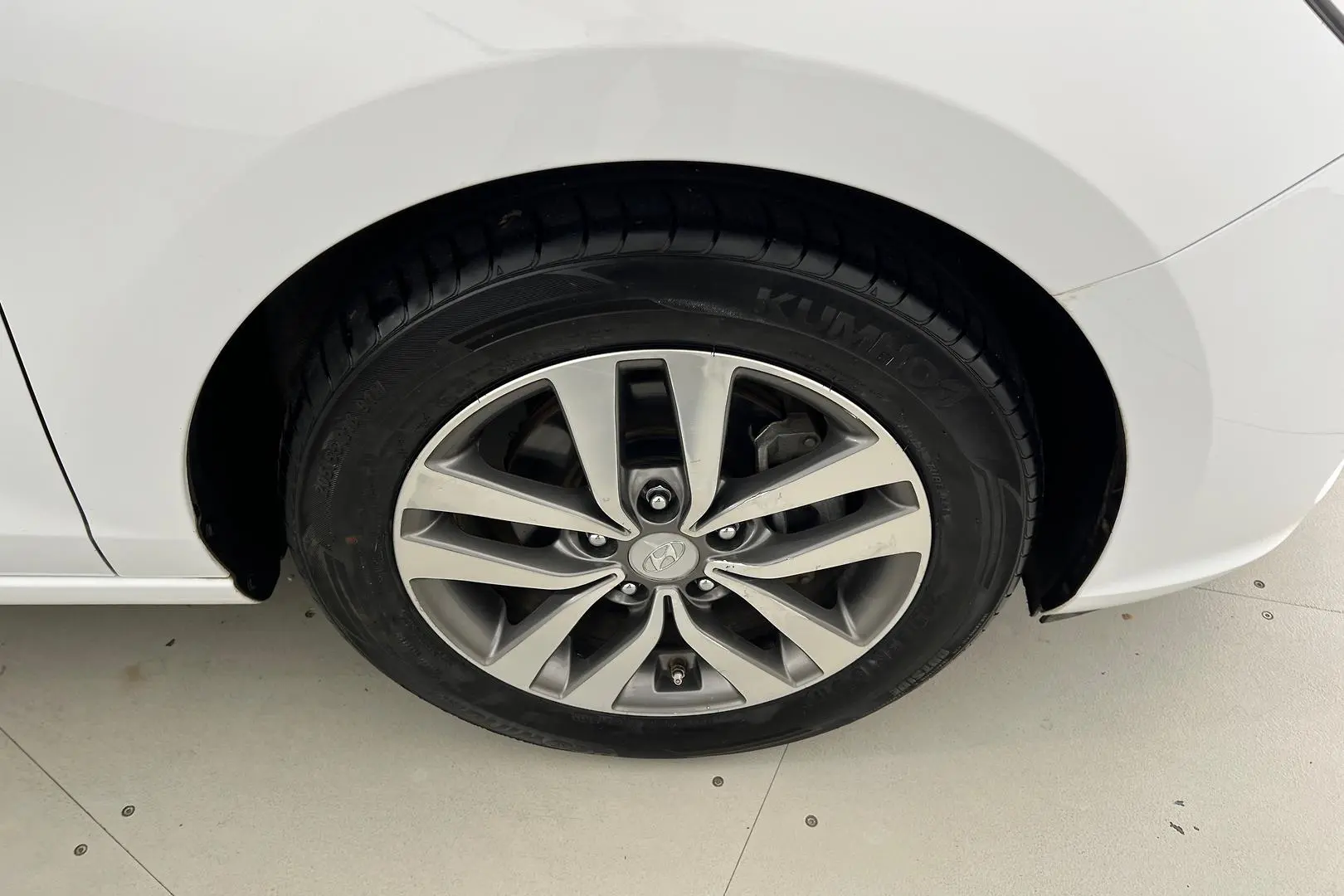 2020 Hyundai i30 Gallery Image 23