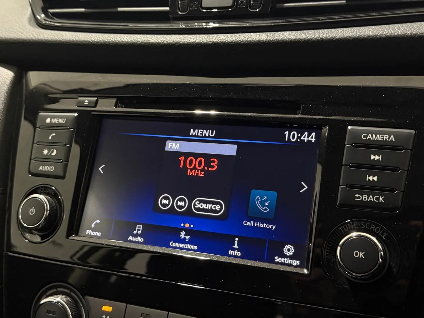 2020 Nissan X-TRAIL Gallery Image 16