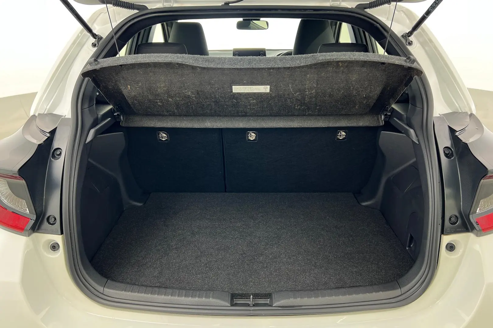 2023 Toyota Yaris Gallery Image 10