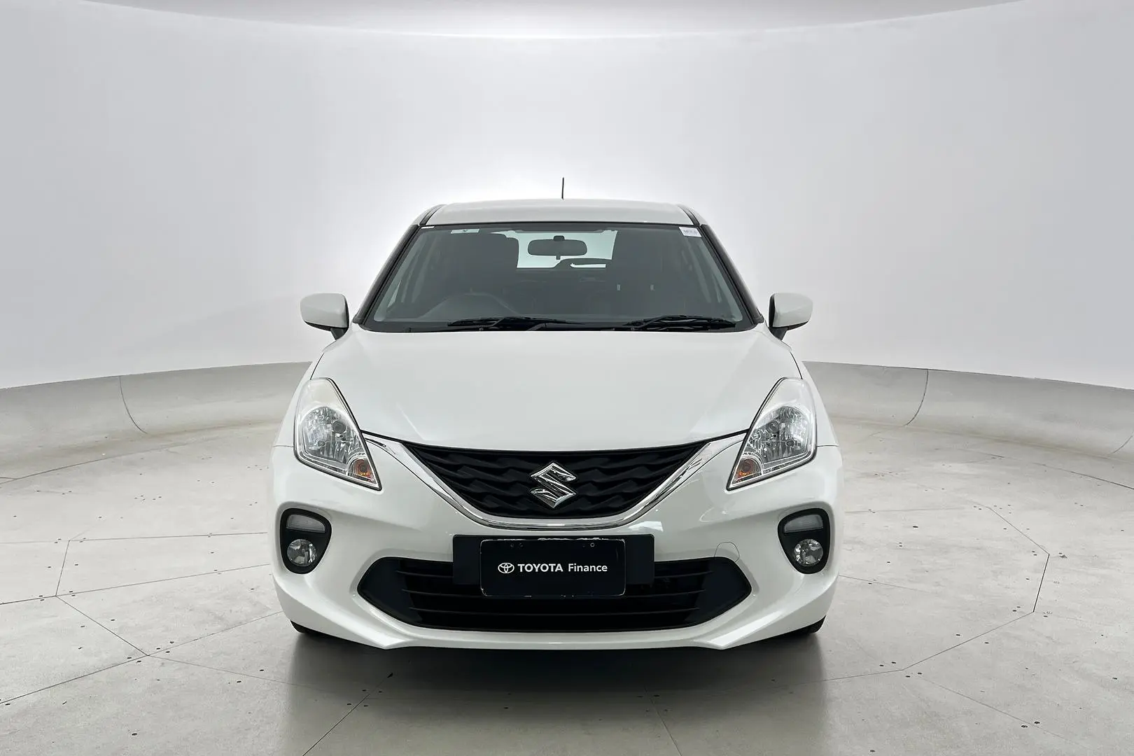 2019 Suzuki Baleno Gallery Image 8