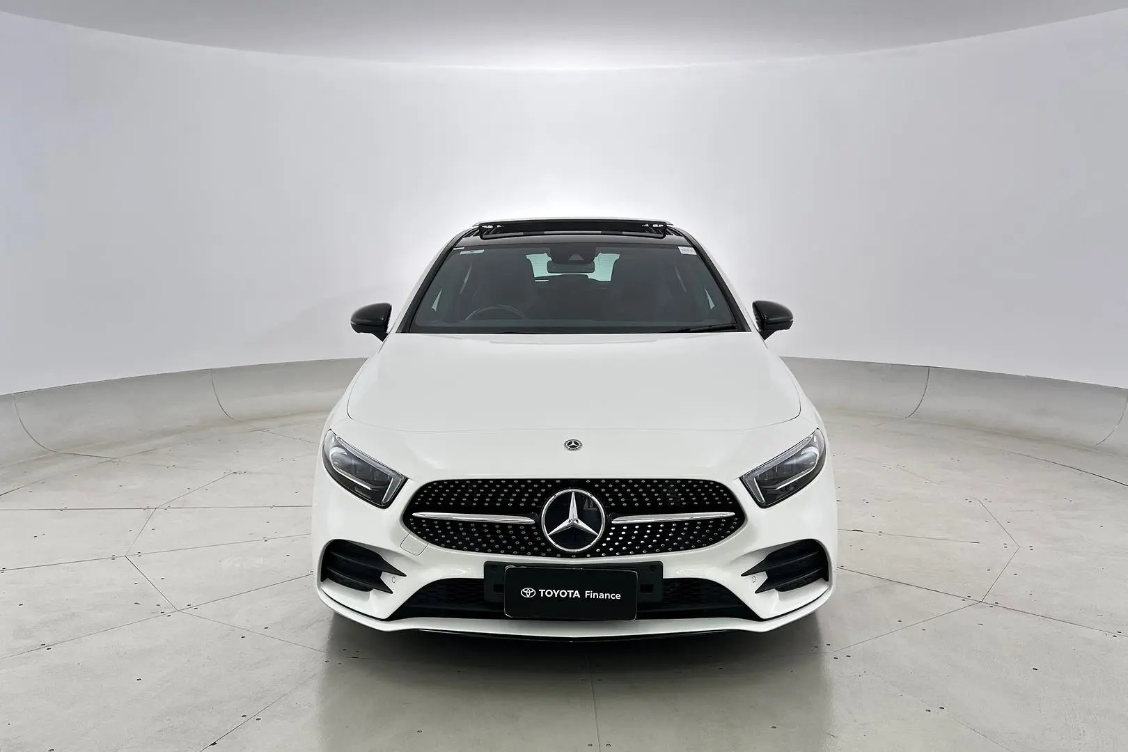 2019 Mercedes-Benz A-Class Gallery Image 10