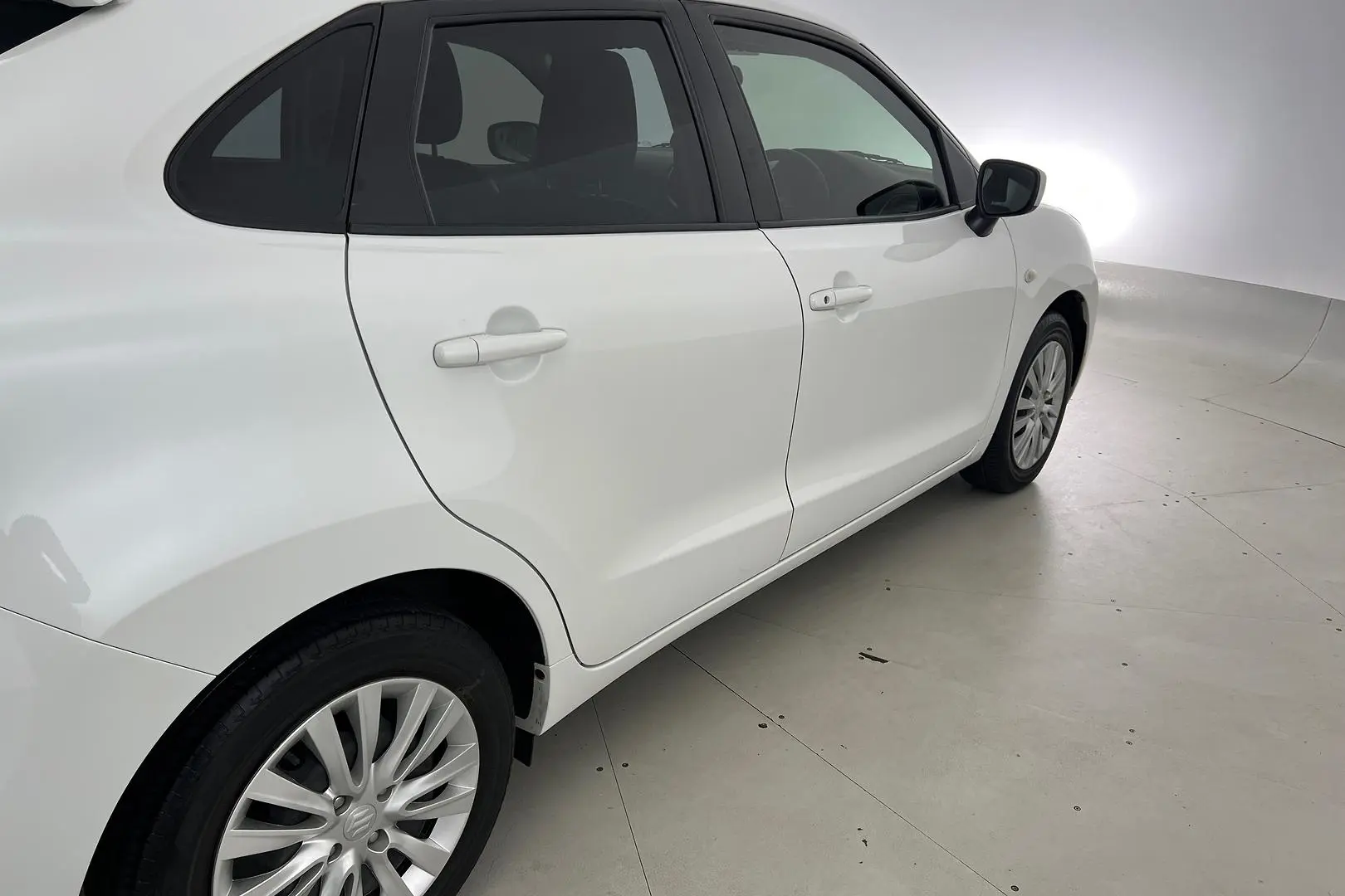 2019 Suzuki Baleno Gallery Image 10