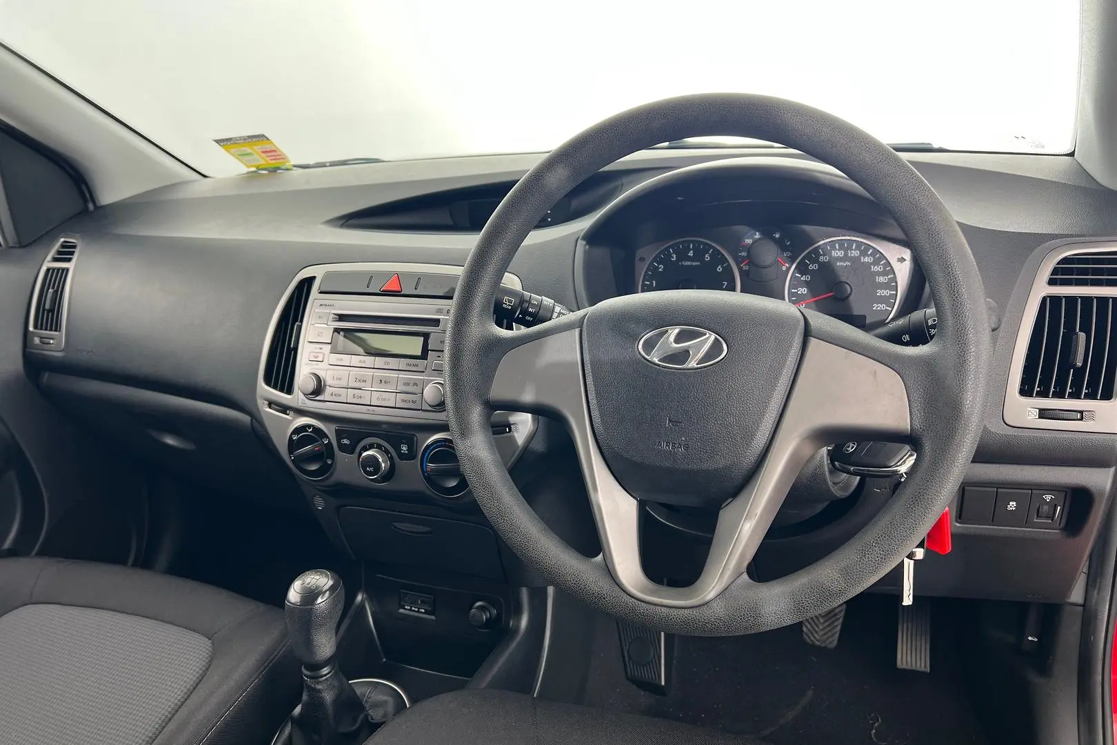 2014 Hyundai I20 Gallery Image 12