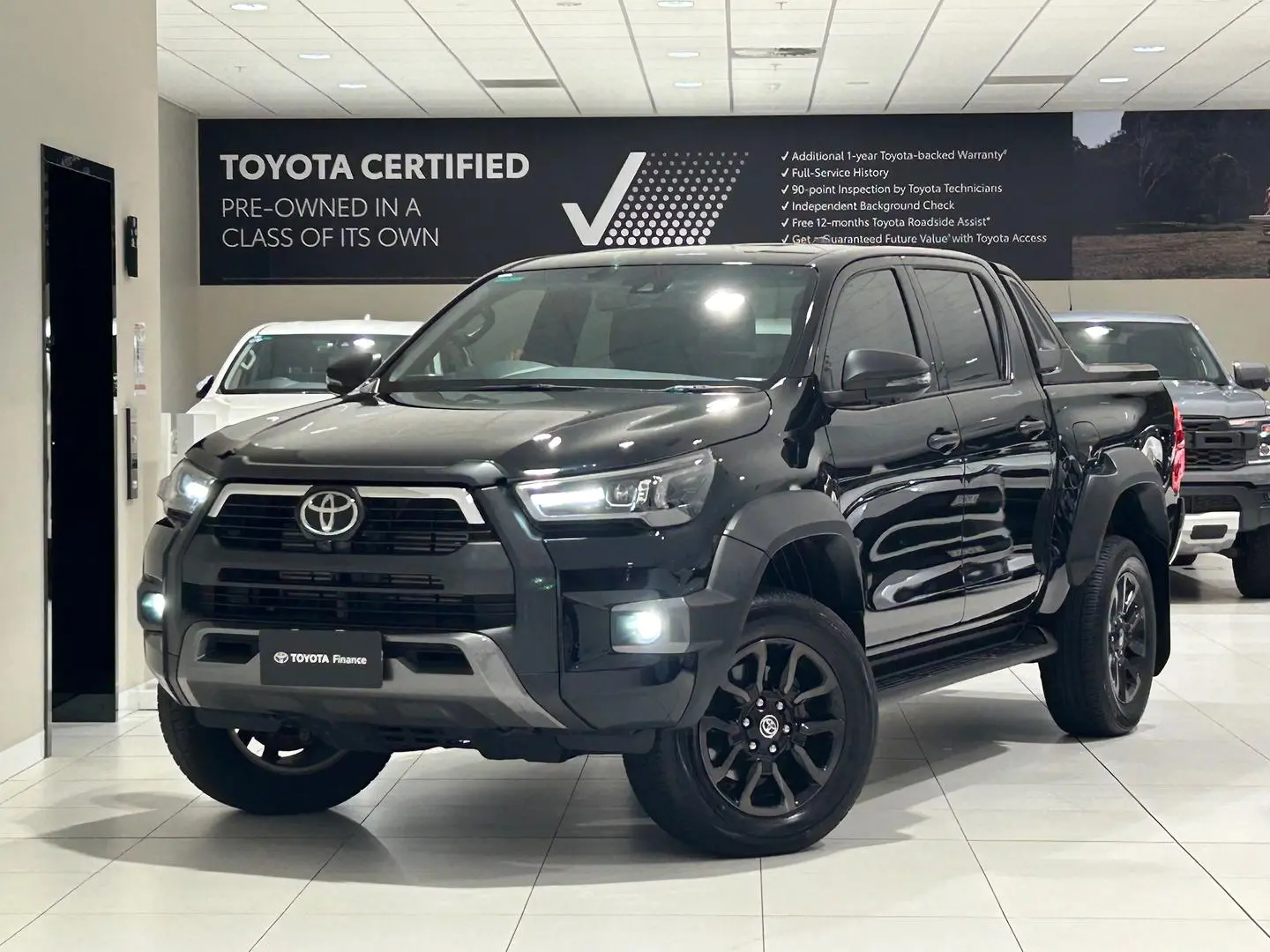 2023 Toyota Hilux Gallery Image 5