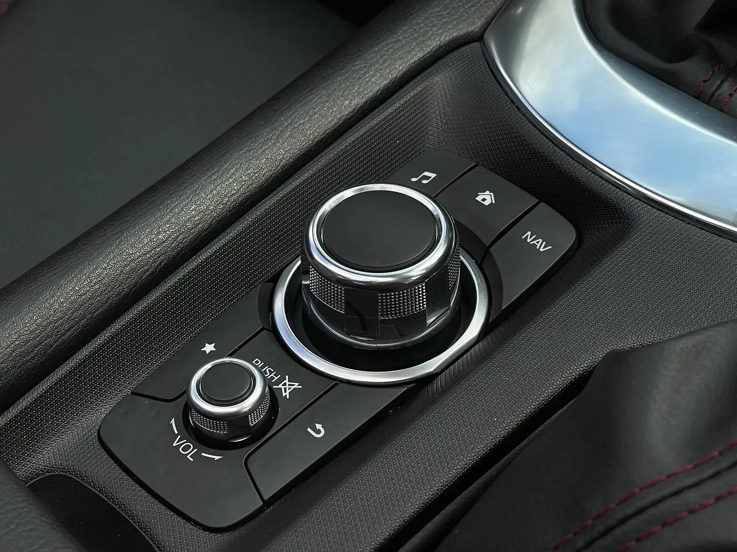 2017 Mazda MX-5 Gallery Image 15