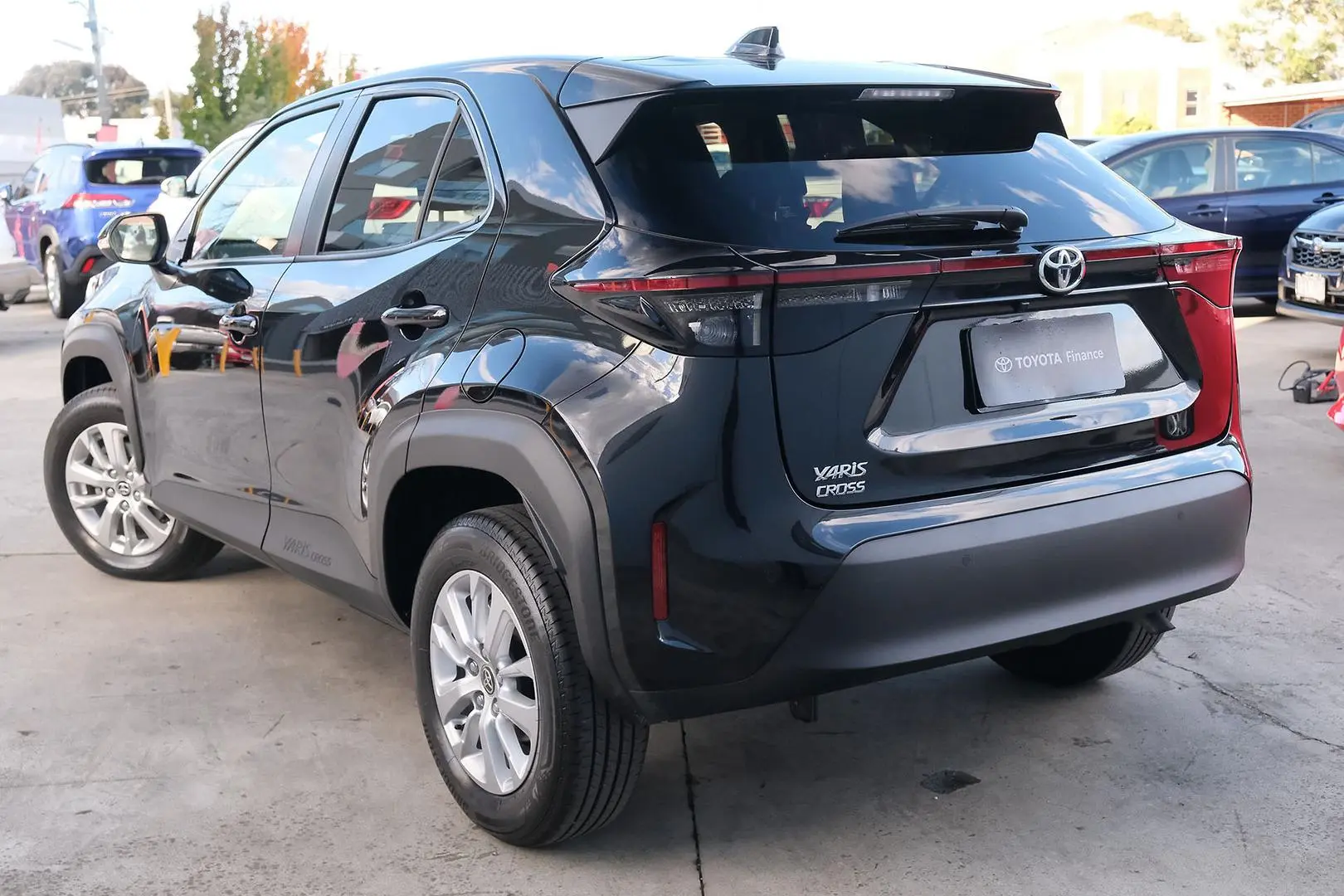 2023 Toyota Yaris Cross Gallery Image 2