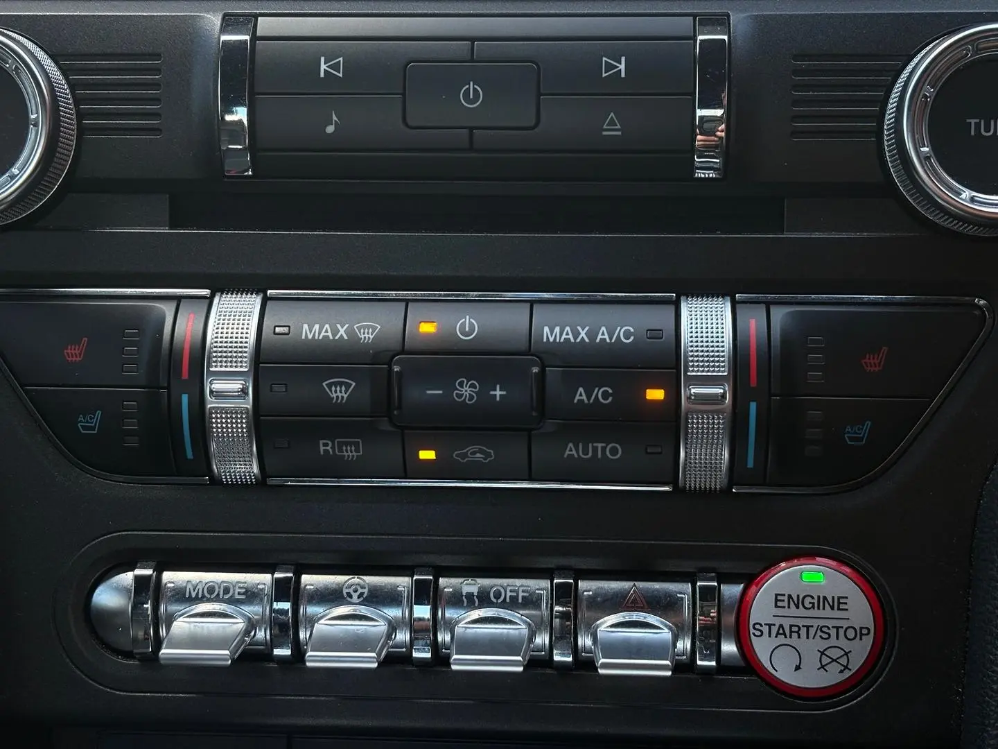 2017 Ford Mustang Gallery Image 18