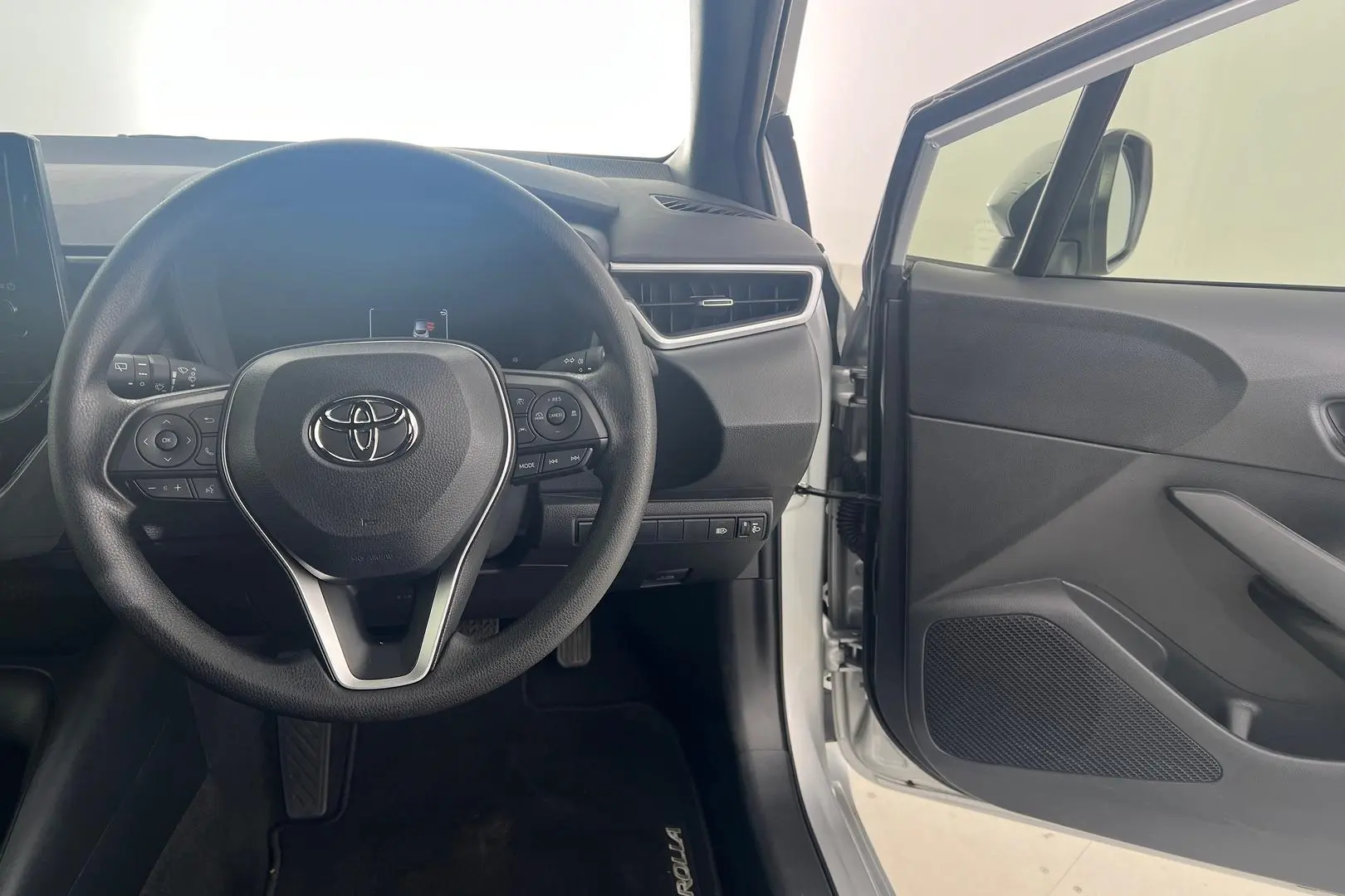 2023 Toyota Corolla Gallery Image 15