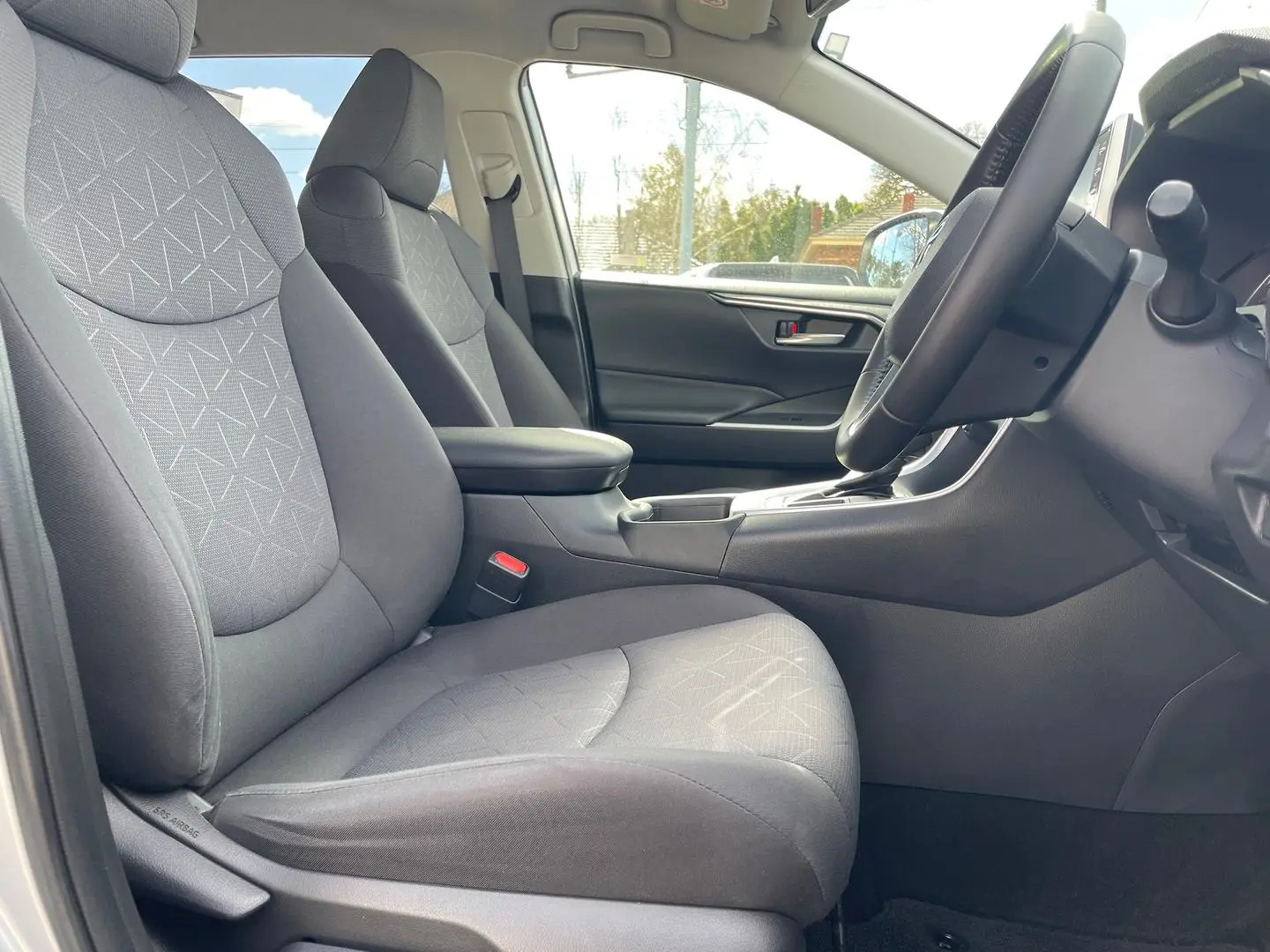 2021 Toyota RAV4 Gallery Image 23