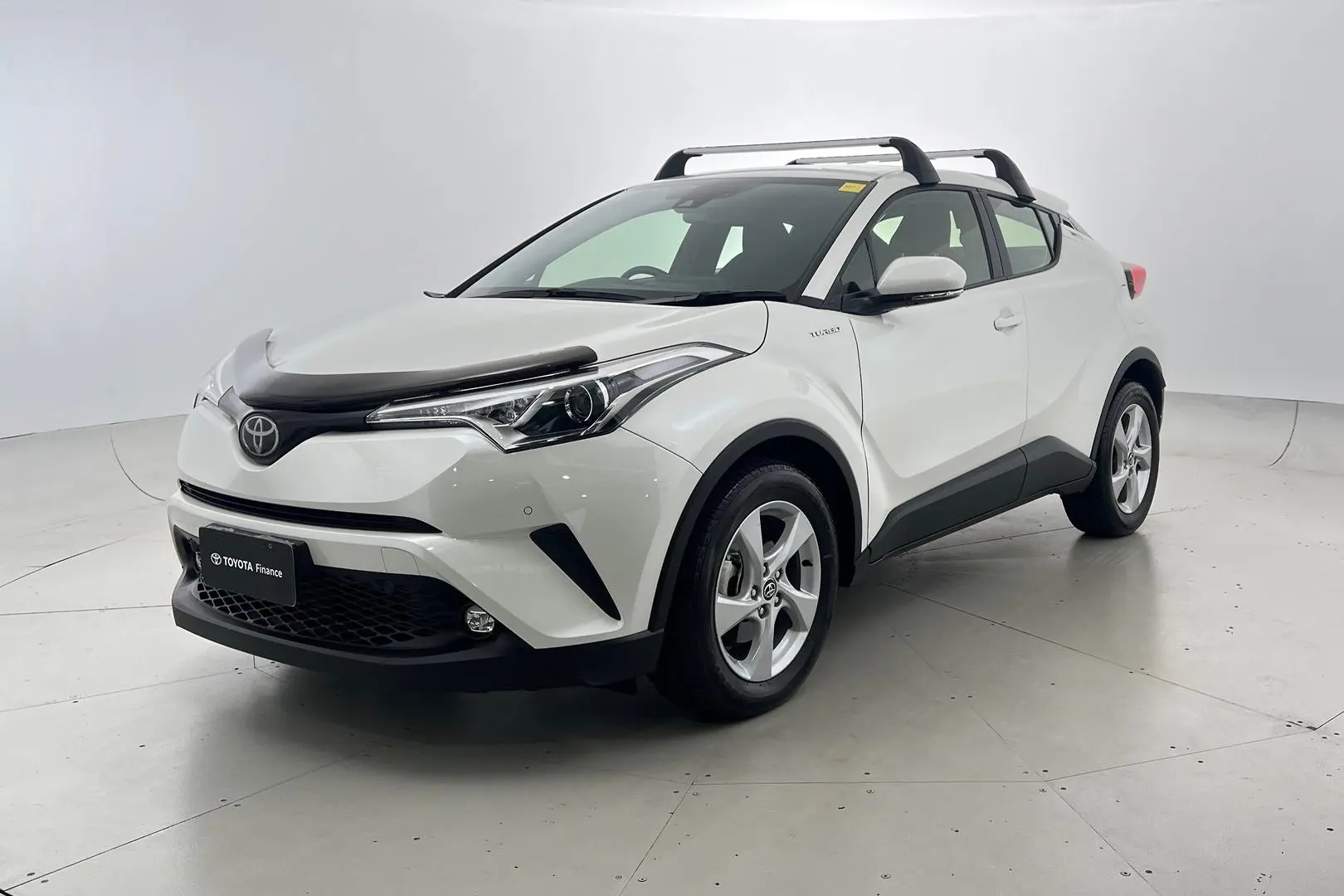 2019 Toyota C-HR Gallery Image 9