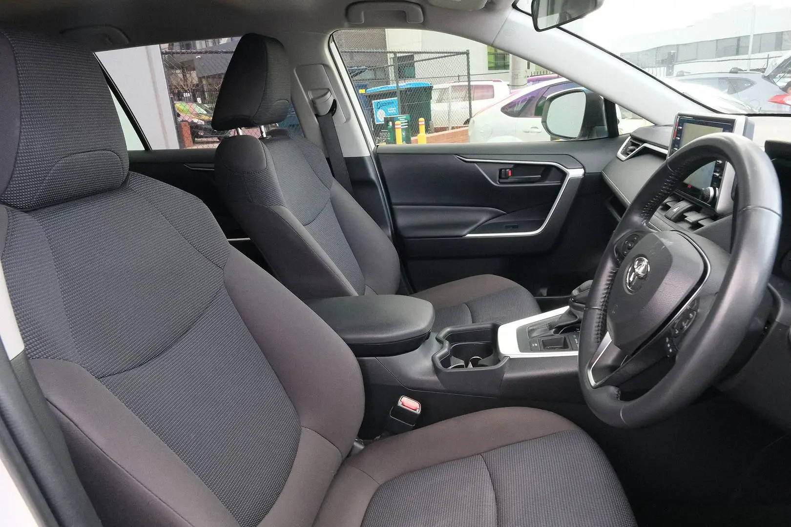 2021 Toyota RAV4 Gallery Image 13
