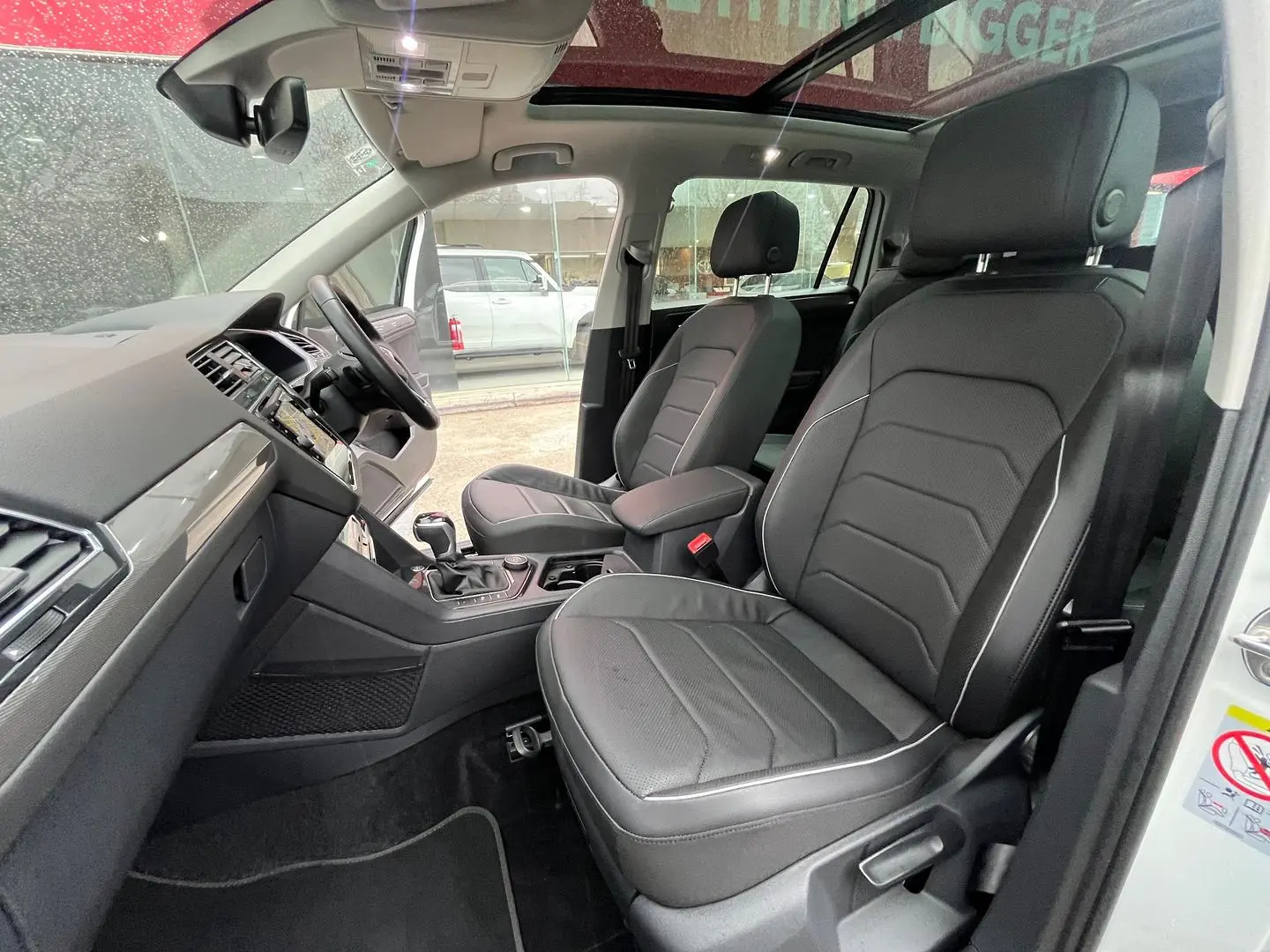 2023 Volkswagen Tiguan Gallery Image 30