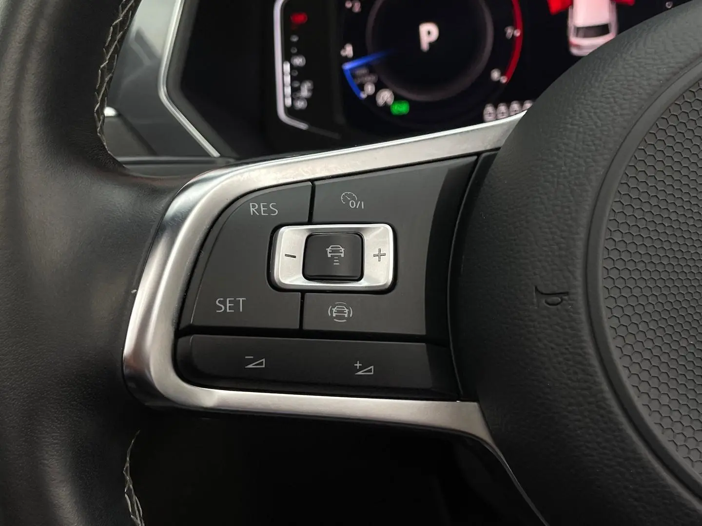 2021 Volkswagen Tiguan Gallery Image 20