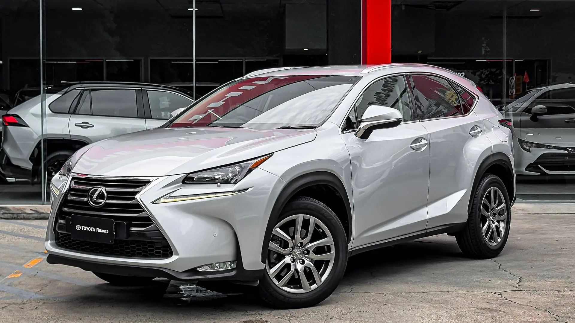 2015 Lexus Nx Gallery Image 9