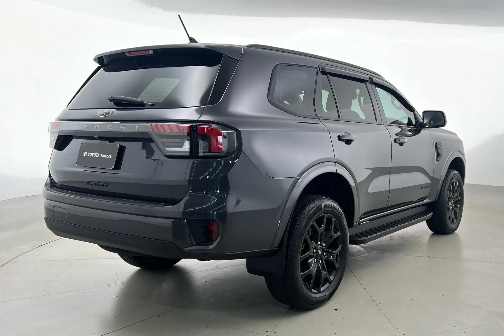 2023 Ford Everest Gallery Image 4