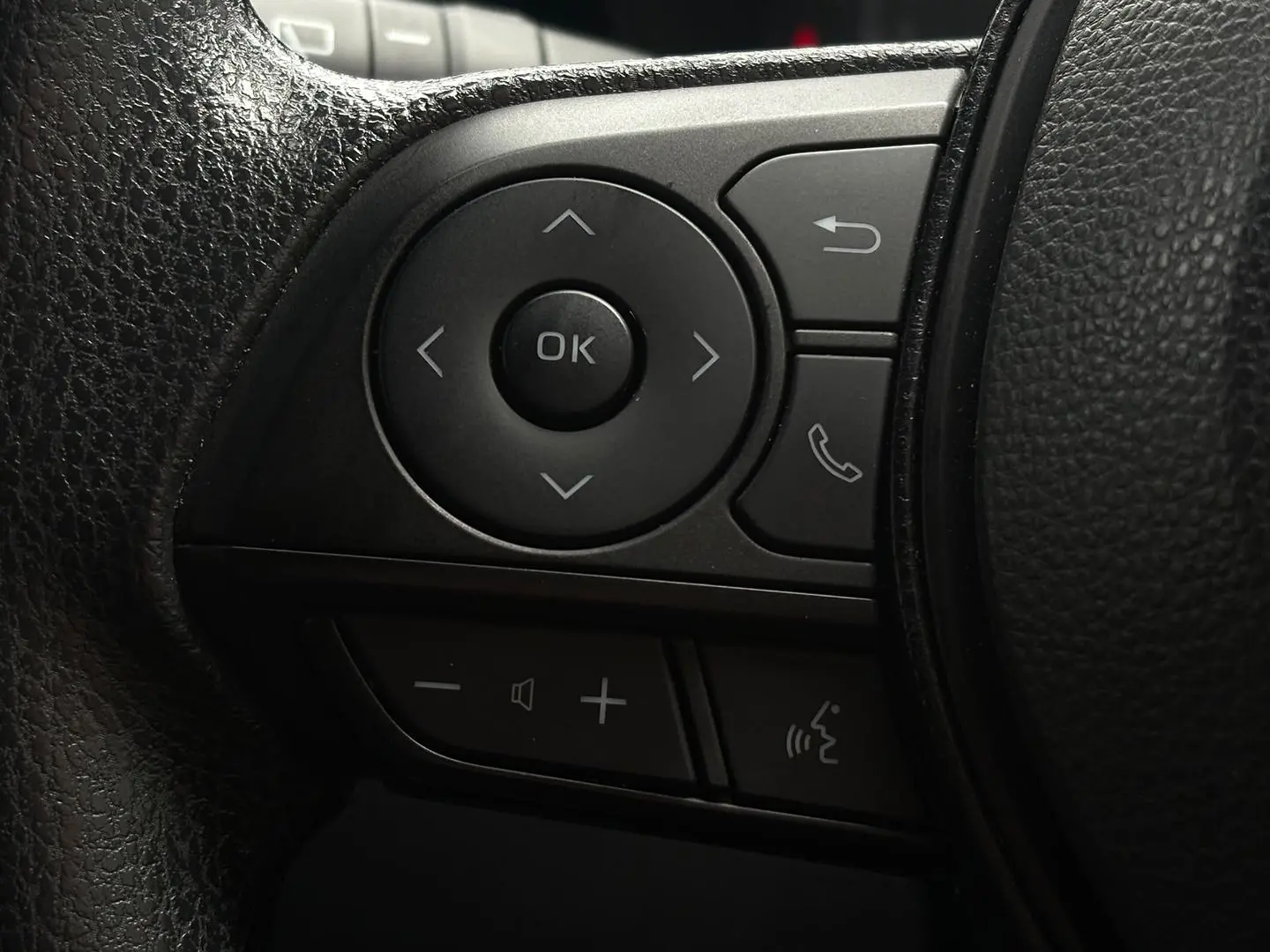 2020 Toyota Corolla Gallery Image 17