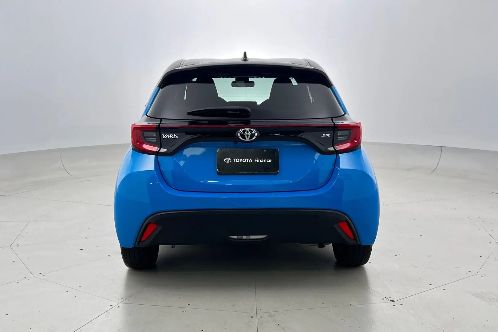 2021 Toyota Yaris Gallery Image 6