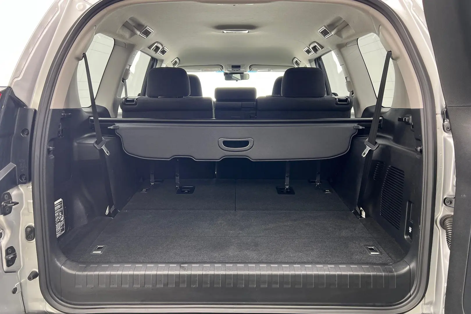 2023 Toyota Landcruiser Prado Gallery Image 20