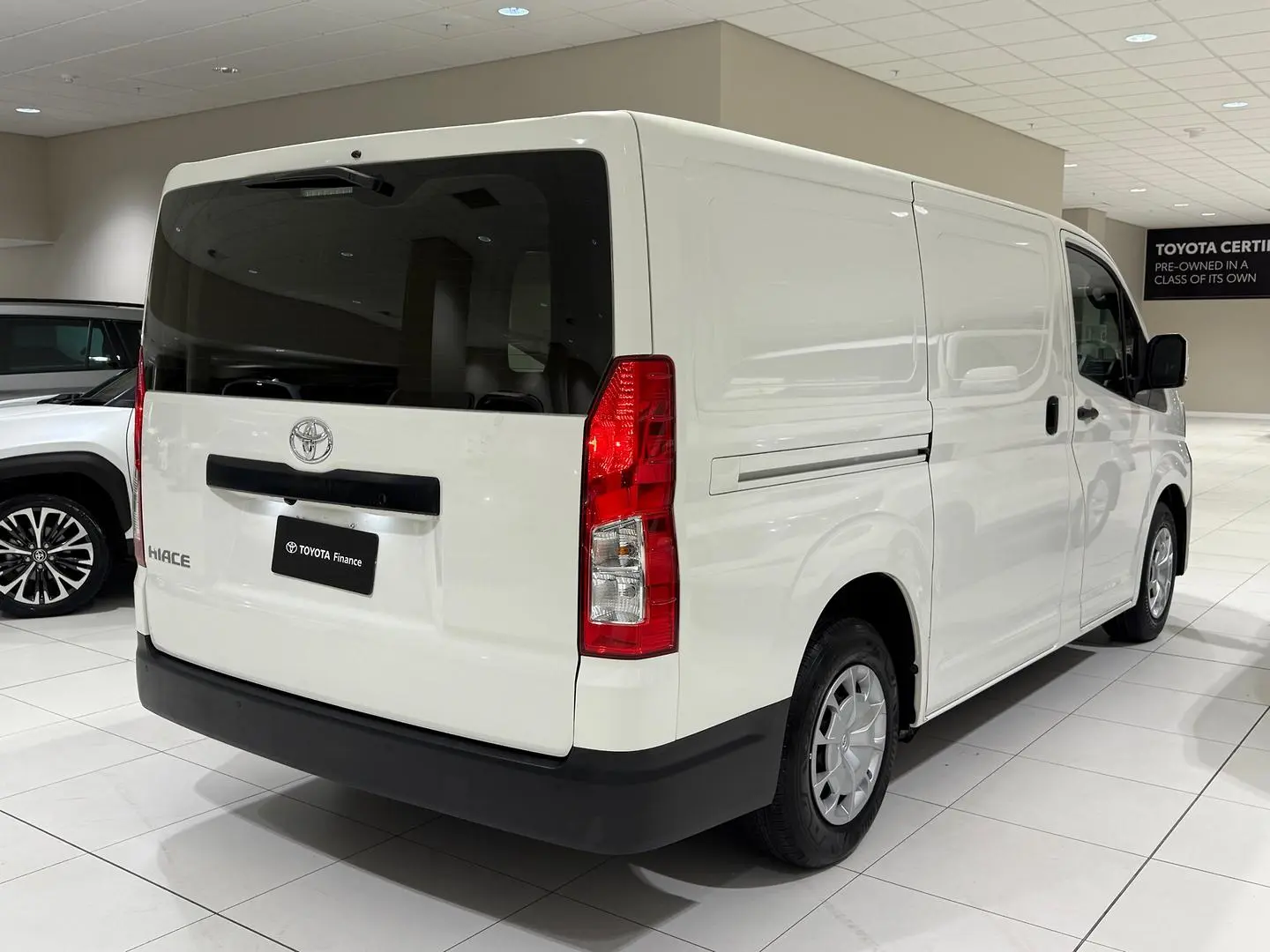 2020 Toyota Hiace Gallery Image 10