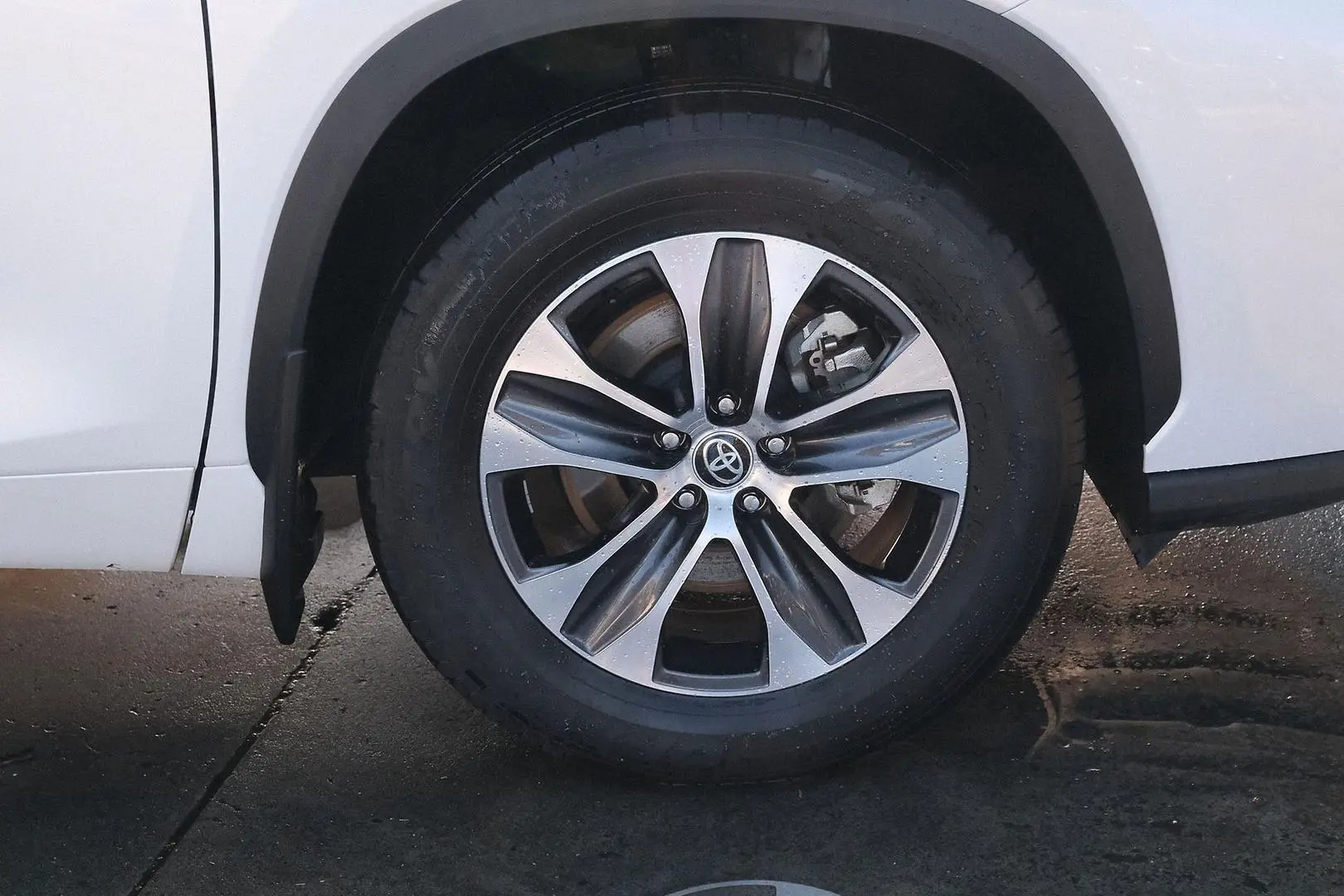 2022 Toyota Kluger Gallery Image 6