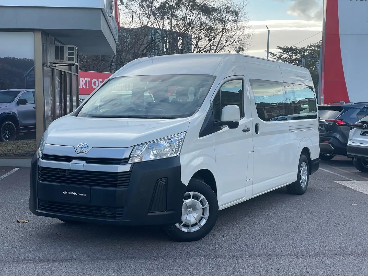 2019 Toyota Hiace Gallery Image 10