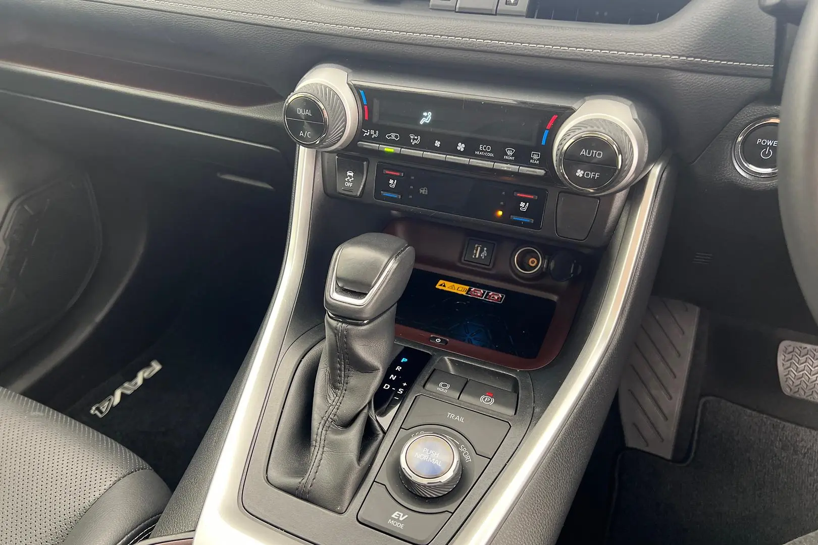 2023 Toyota RAV4 Gallery Image 14