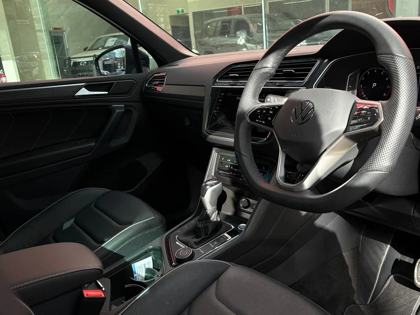 2023 Volkswagen Tiguan Gallery Image 12