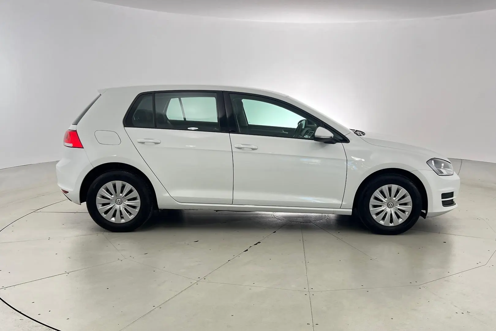 2013 Volkswagen Golf Gallery Image 4