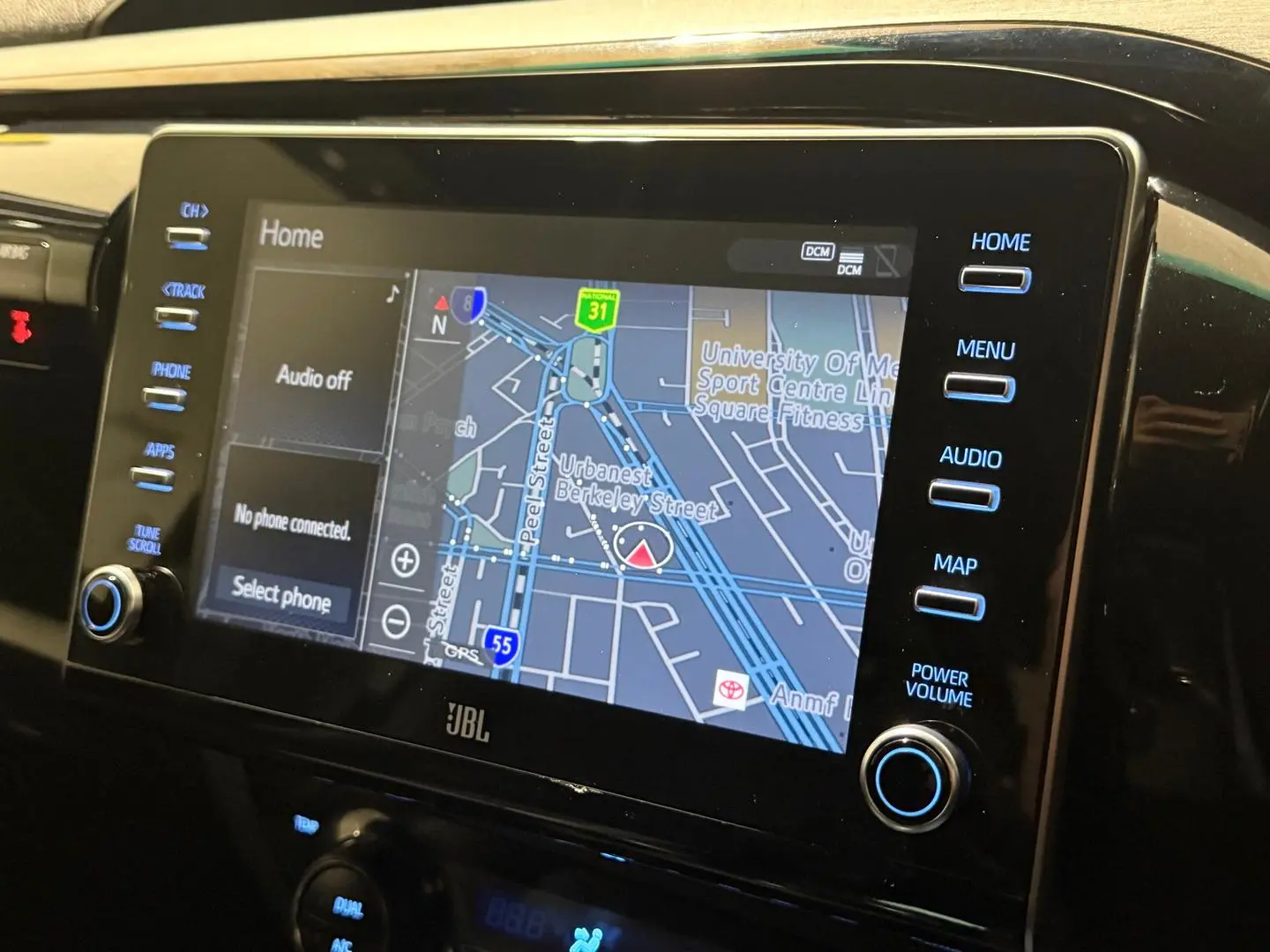 2022 Toyota Hilux Gallery Image 17
