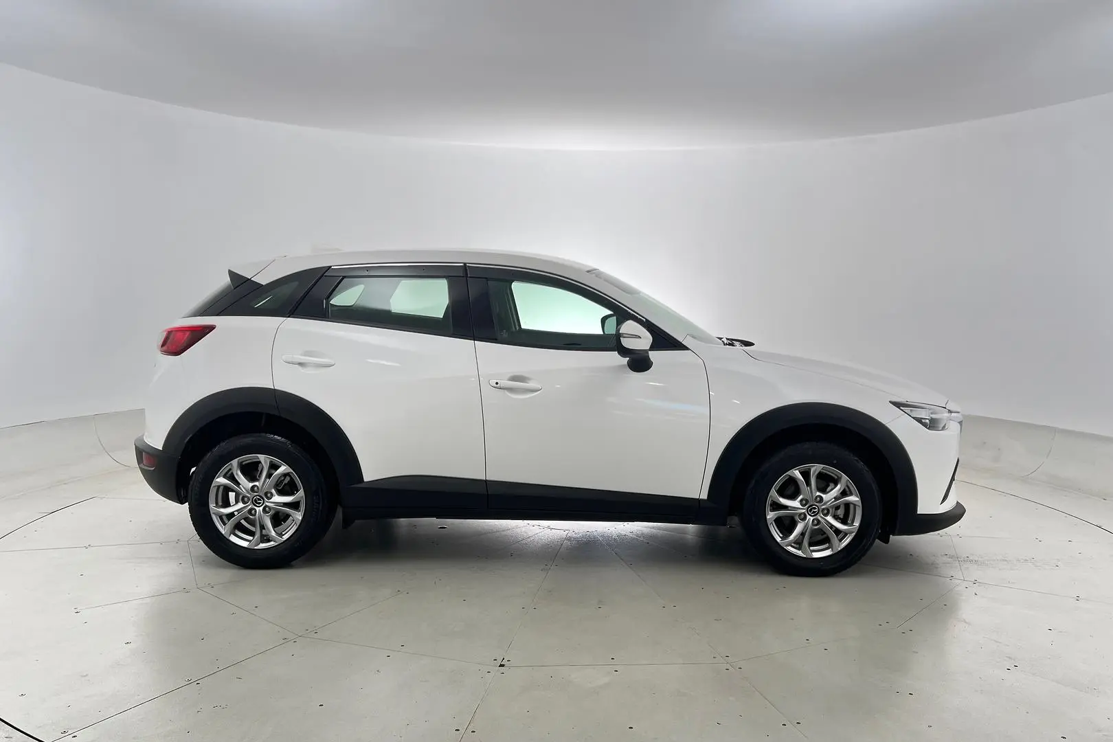 2021 Mazda CX-3 Gallery Image 4