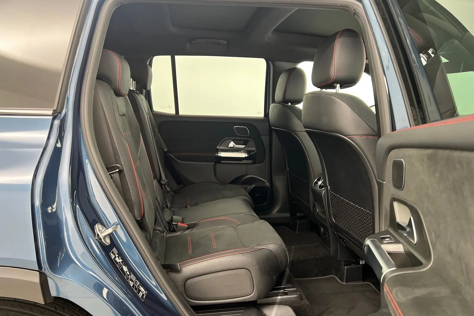 2021 Mercedes-Benz GLB-Class Gallery Image 19